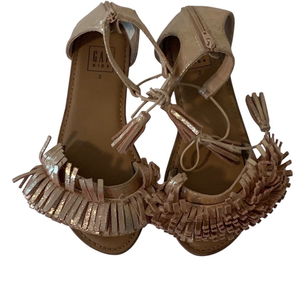 Gap Kids Rose Gold Fringe Tassel Flats Sandals Zip Back Girls Youth Size 2